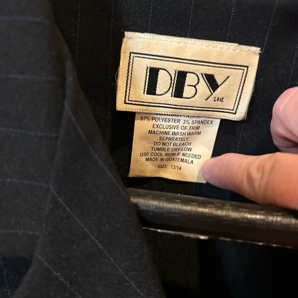 DBY vintage Women's Black Pinstripe blazer cropped - Picture 2 of 4